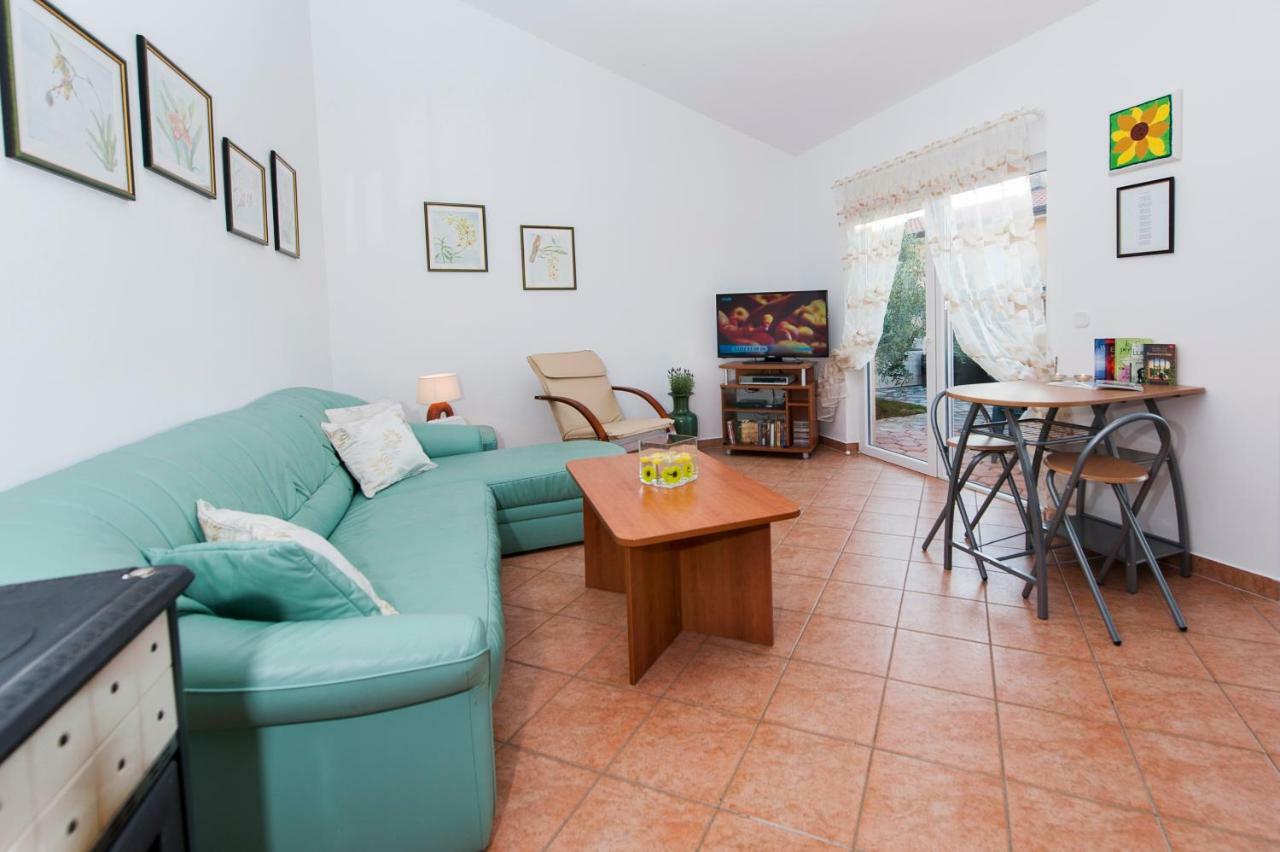 פורץ Villa Istria מראה חיצוני תמונה