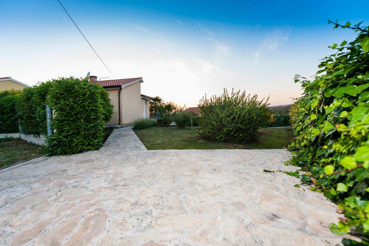 פורץ Villa Istria מראה חיצוני תמונה
